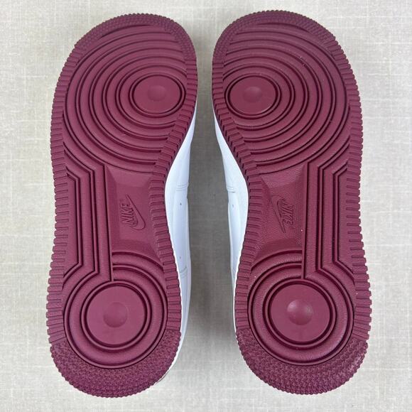 🍷 2022 Nike Air Force 1 Low '07 “White Dark Beetroot” 9M - Picture 5 of 6